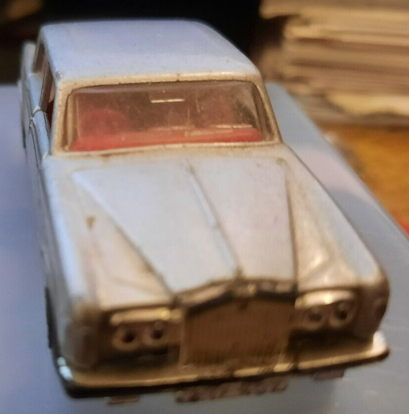 Matchbox 1-75 Die cast MB39 Rolls Royce Silver Shadow