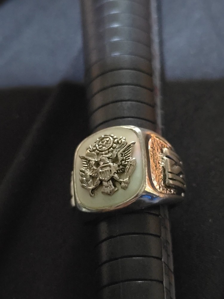 Vintage US Military WW11 Ring Mother of pearl Eagle ring size 8.5 goldfilled