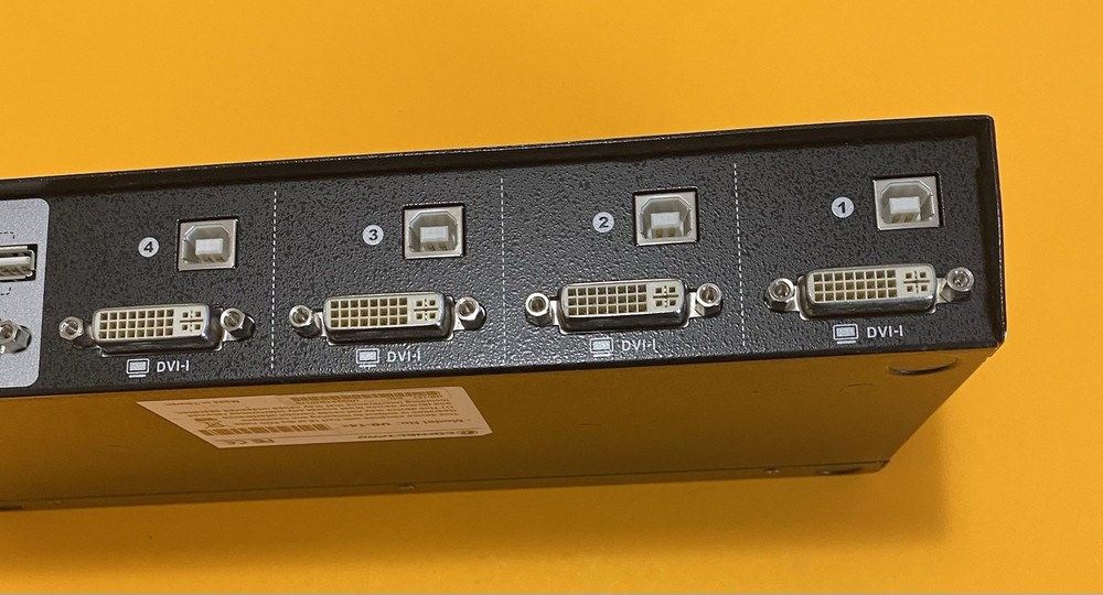 Connect Pro UR-14+CF Master IT USB KVM Switch w/DDM USED