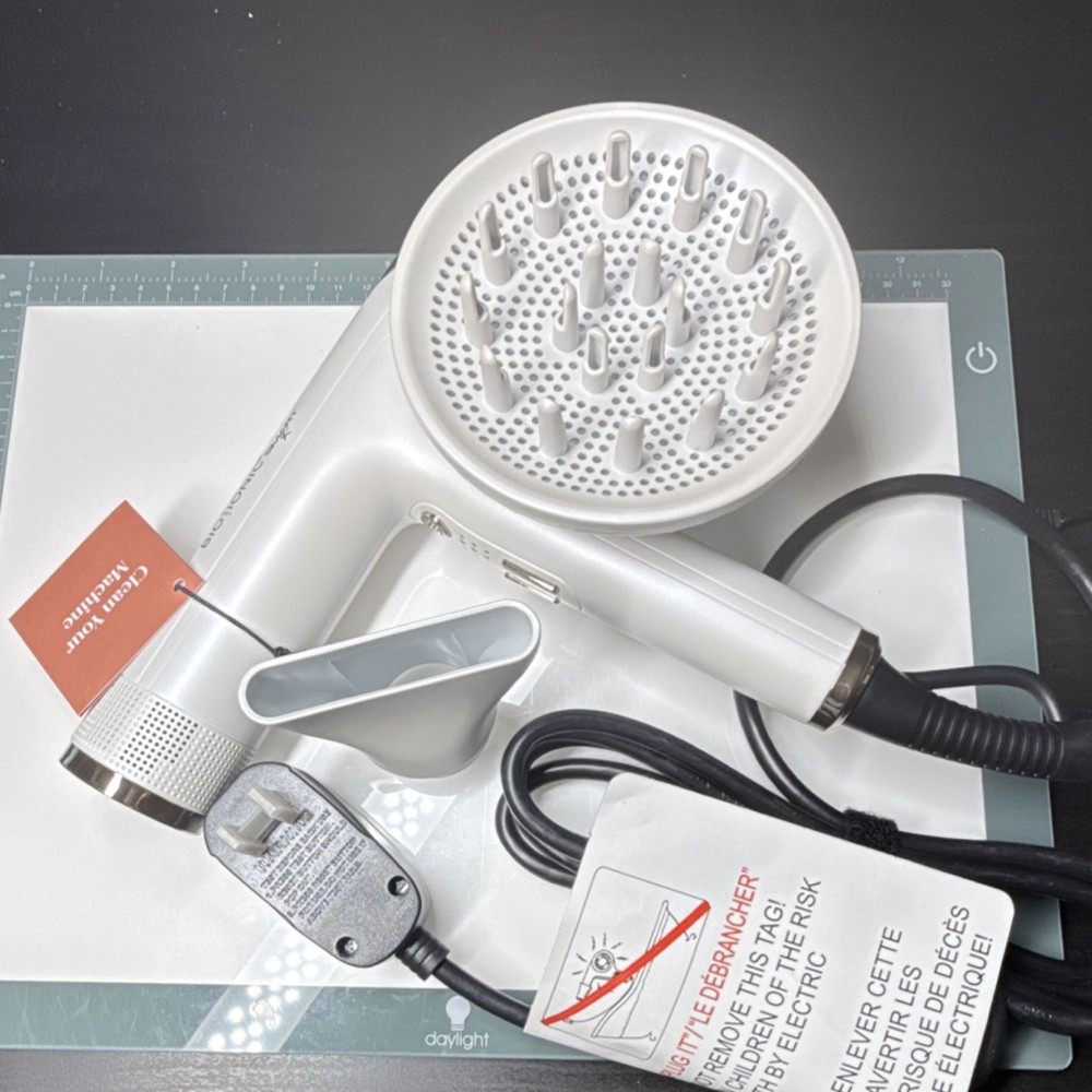 Bio Ionic SMART-X High Efficiency Dryer Diffuser Concentrator White Brushless