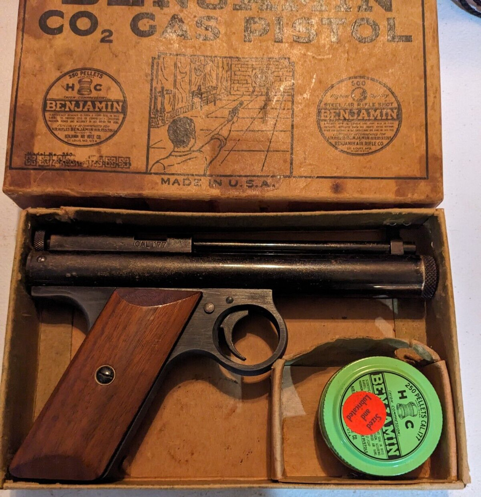 Benjamin 257 in box .177 co2 pistol