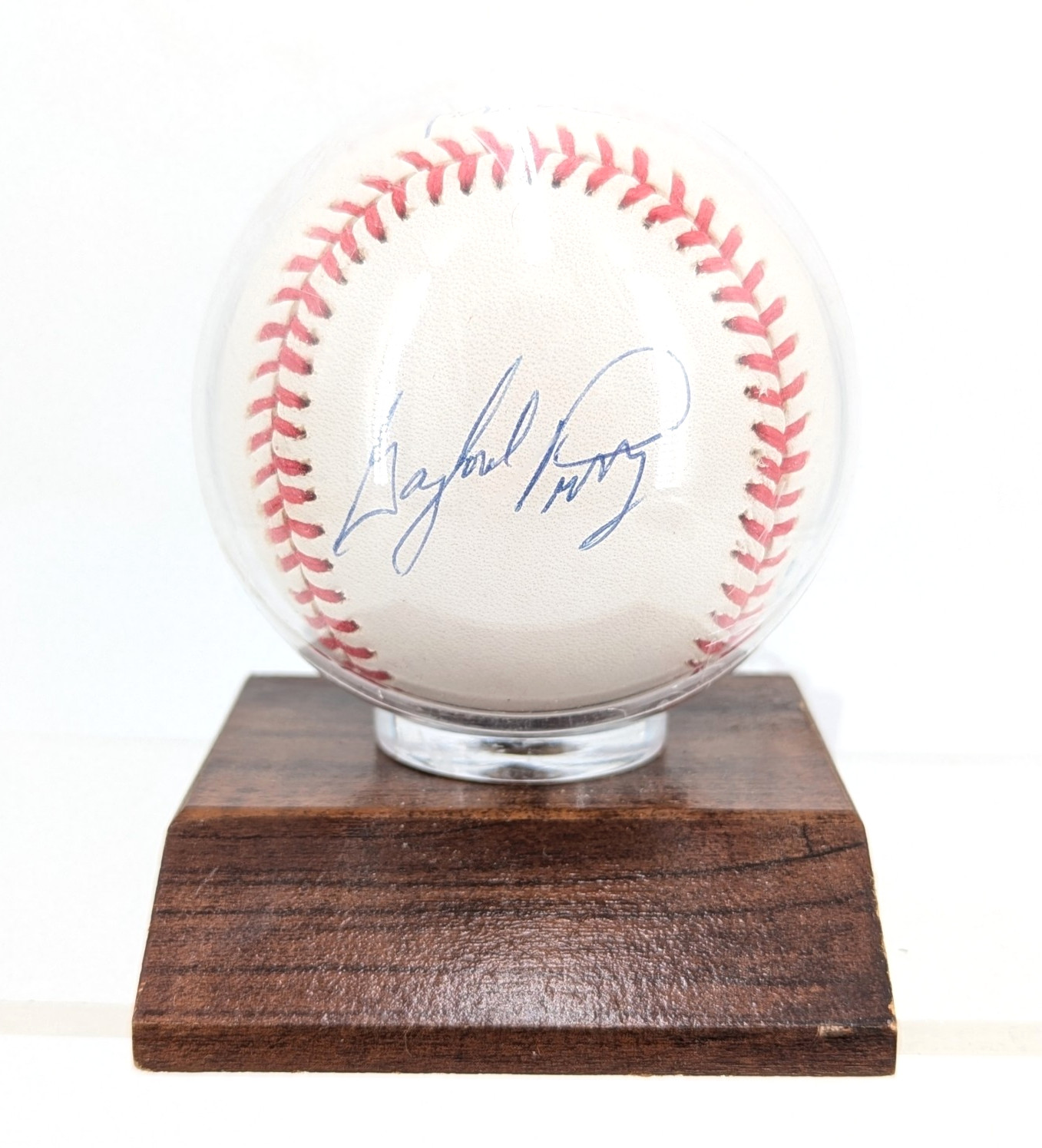 Vintage Multi-Signed HOF Baseball: Gaylord Perry Rod Carew Fergie Jenkins