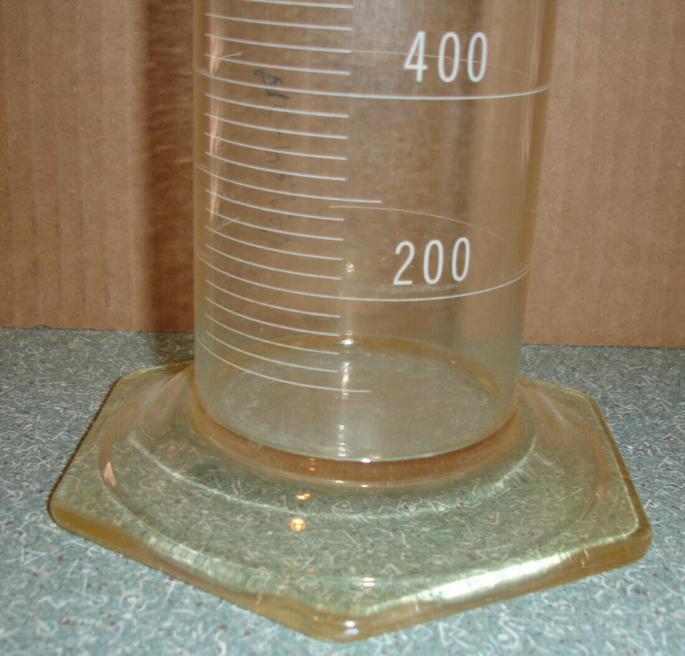 Corning PYREX PLUS Coated 2000 mL Single Scale TD Graduated Cylinder 63024