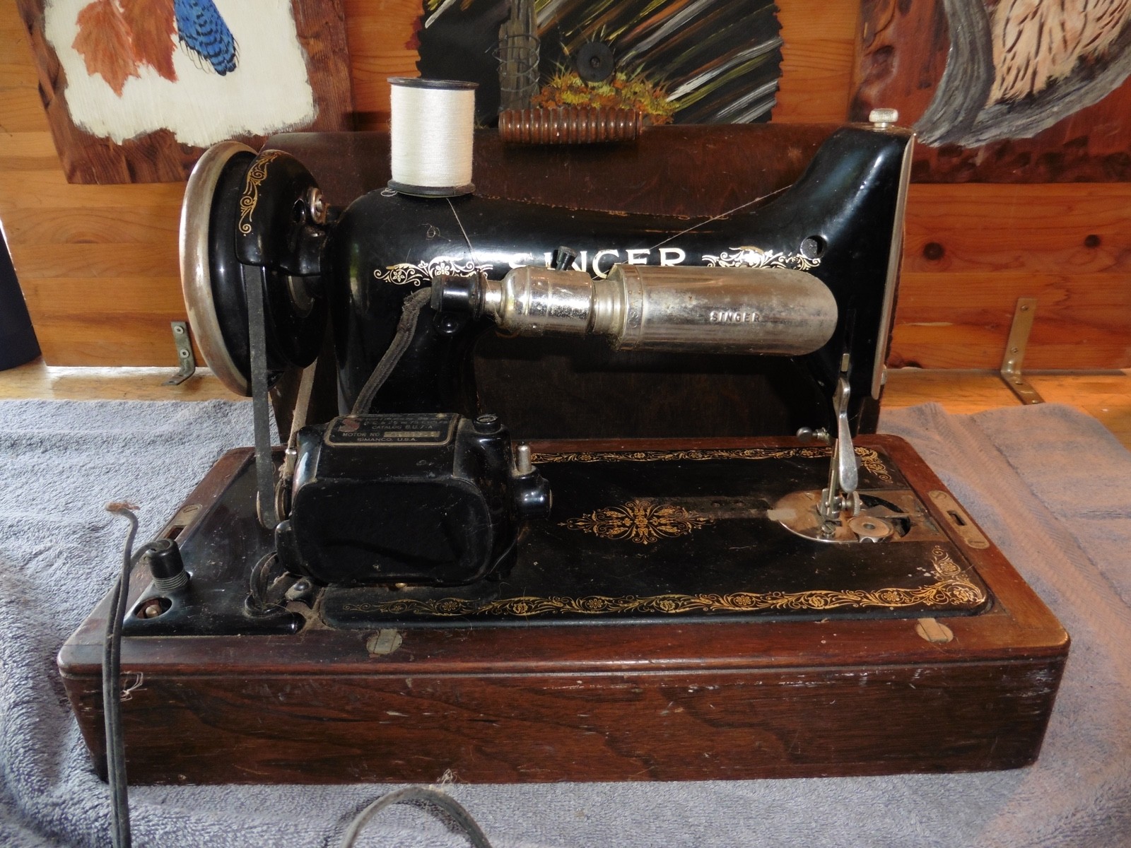 Vintage Singer Sewing Machine Serial# AB670423 BU7 Sewing Motor