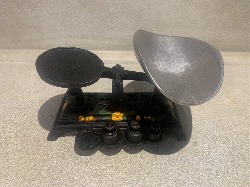 Vintage Mini Cast Iron Scale Weights Detachable Basket