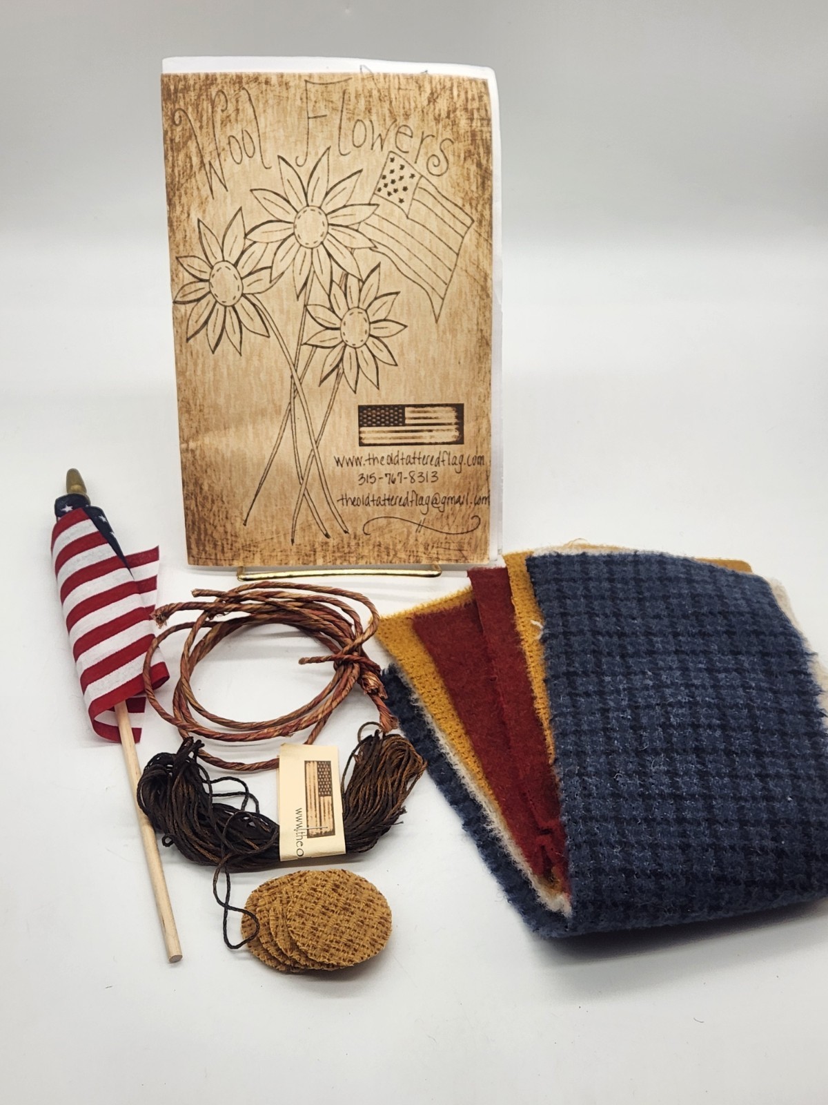 The Old Tattered Flag Wool Flowers Kit With Instructions