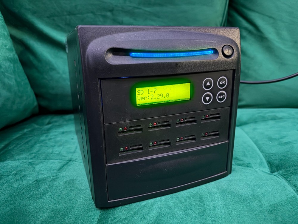 SD CARD DUPLICATOR! - 1 to 7 - Format and Duplicate!