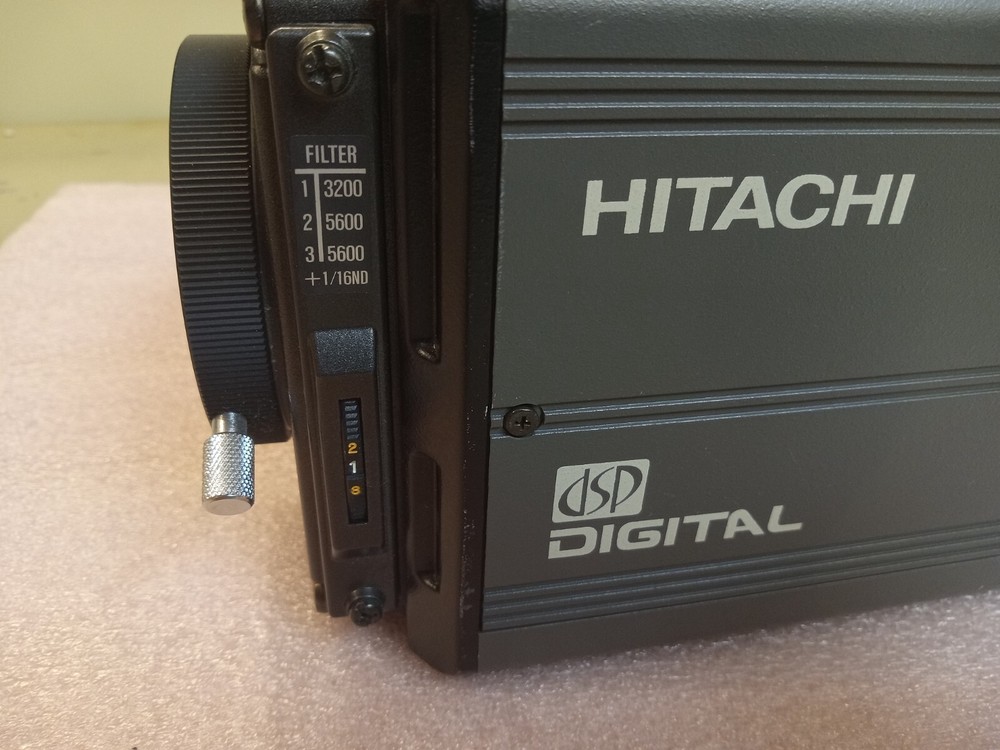 HITACHI HV-D5W HIGH PERFORMANCE DIGITAL VIDEO CAMERA