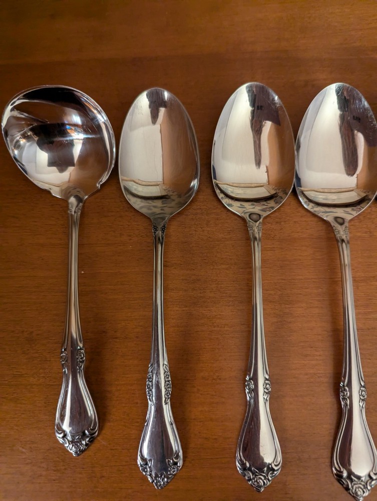 9-ONEIDA CELEBRITY STAINLESS(SSS) SERVING PIECES
