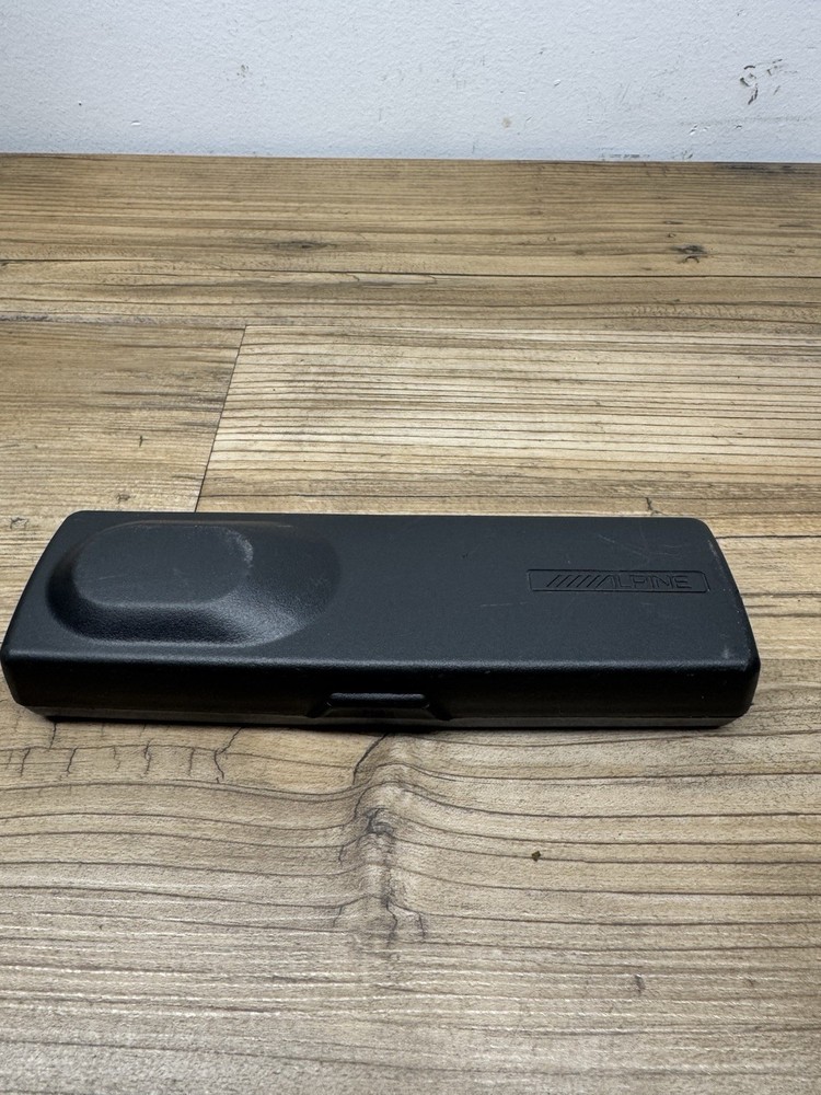 ALPINE CD  CAR STEREO  FACEPLATE  CASE