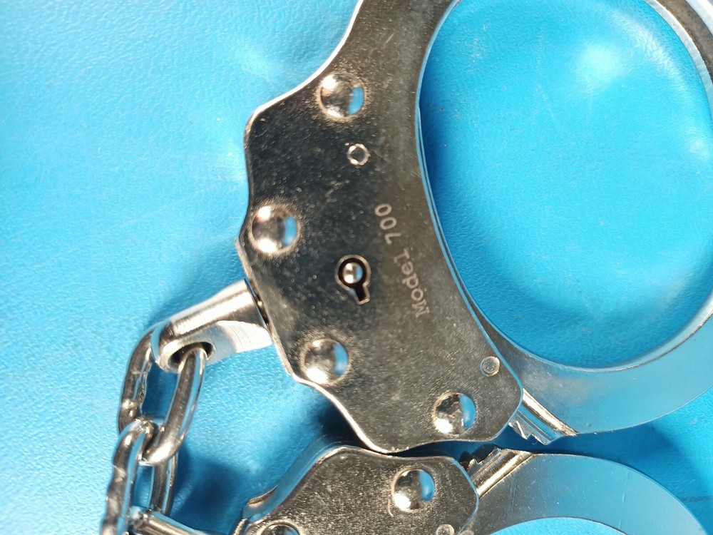 Peerless Chain Link Handcuff Model 700 with key FREE SHIP
