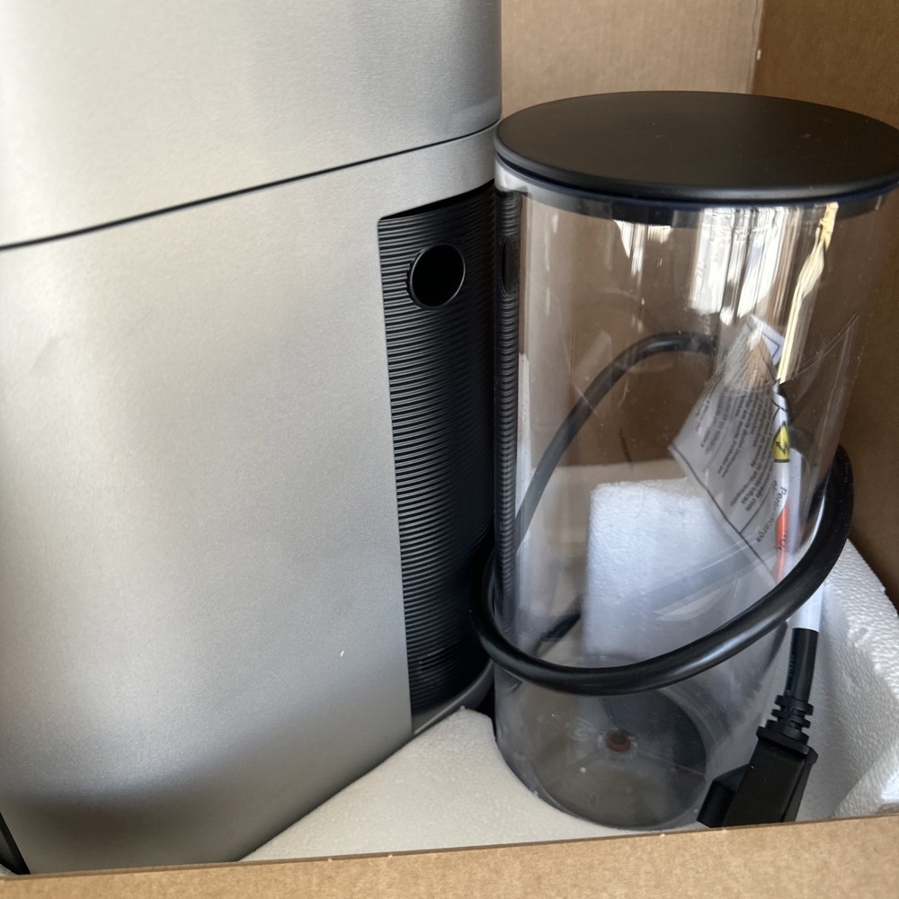 SILVER Nespresso Vertuo Plus Coffee and Espresso Maker READ