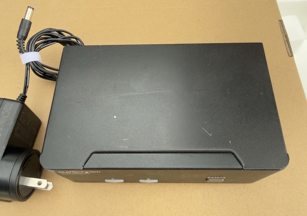 StarTech SV231DPDDUA 2-Port Dual DisplayPort USB KVM Working