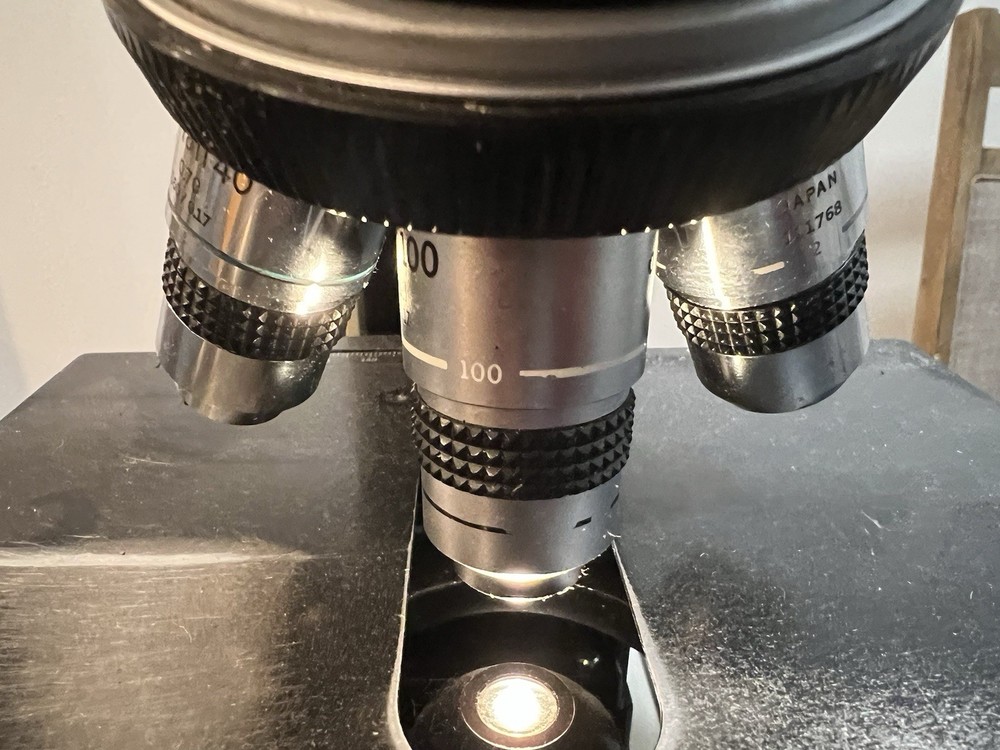 OLYMPUS BH-2 TRINOCULAR MICROSCOPE W/ SPLAN 2X/4X/10X OBJECTIVE SET