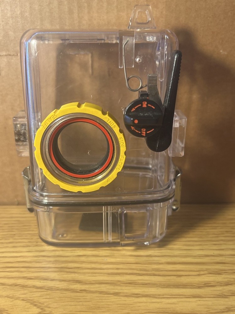 Sealife Reefmaster Mini Underwater Camera Housing & RC 35mm Camera (Untested)