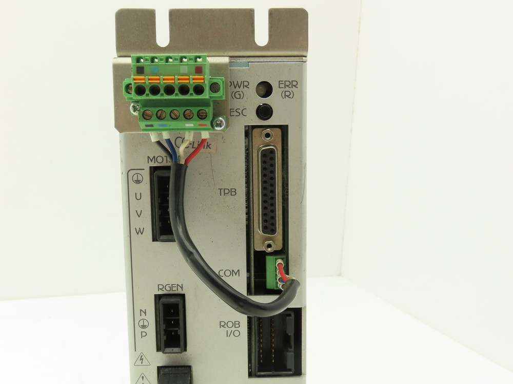 Yamaha SRCX 05 Robot Controller Factory Automation Equipment Bracket Missing