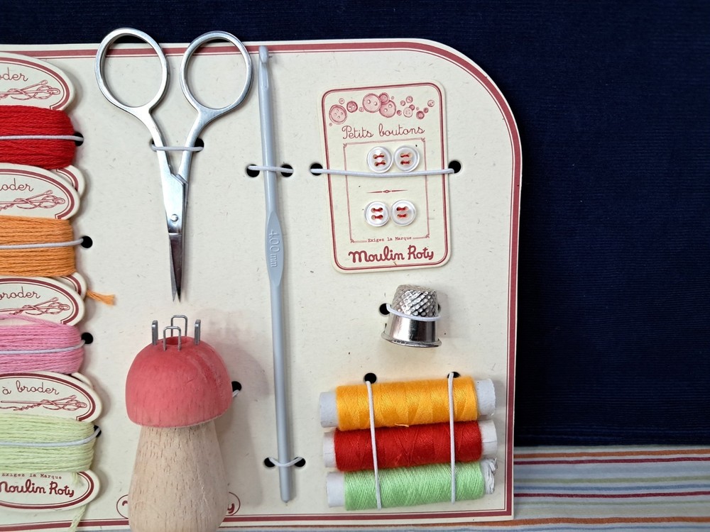 Moulin Roty Sewing Tools Kit Crochet Hook Sewing Thread Scissors Thimble ++