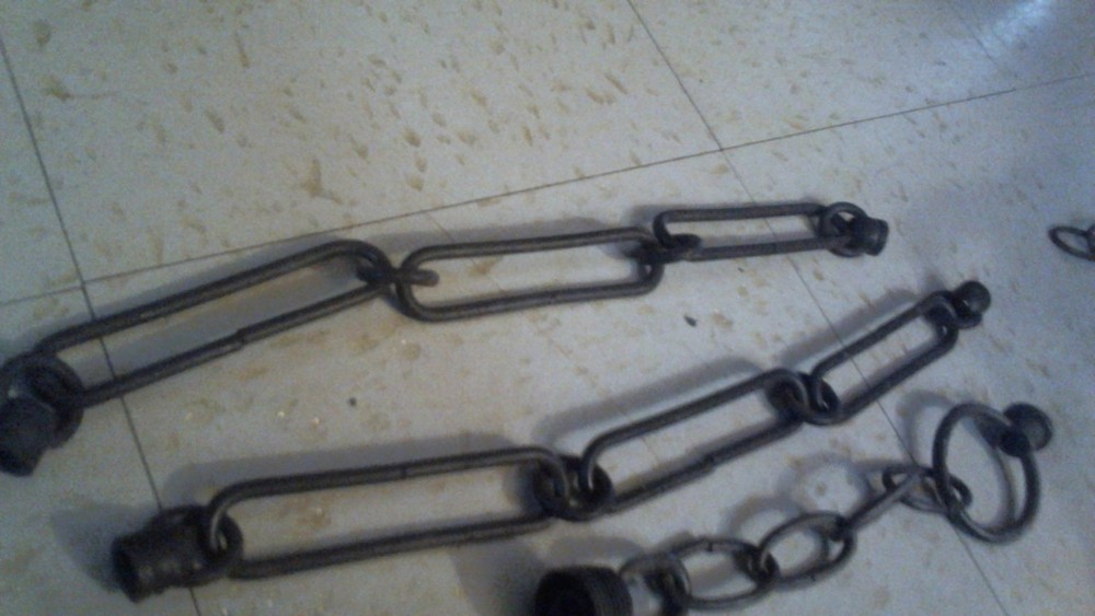 2 ANTIQUE IRON CHAIN WITH RING