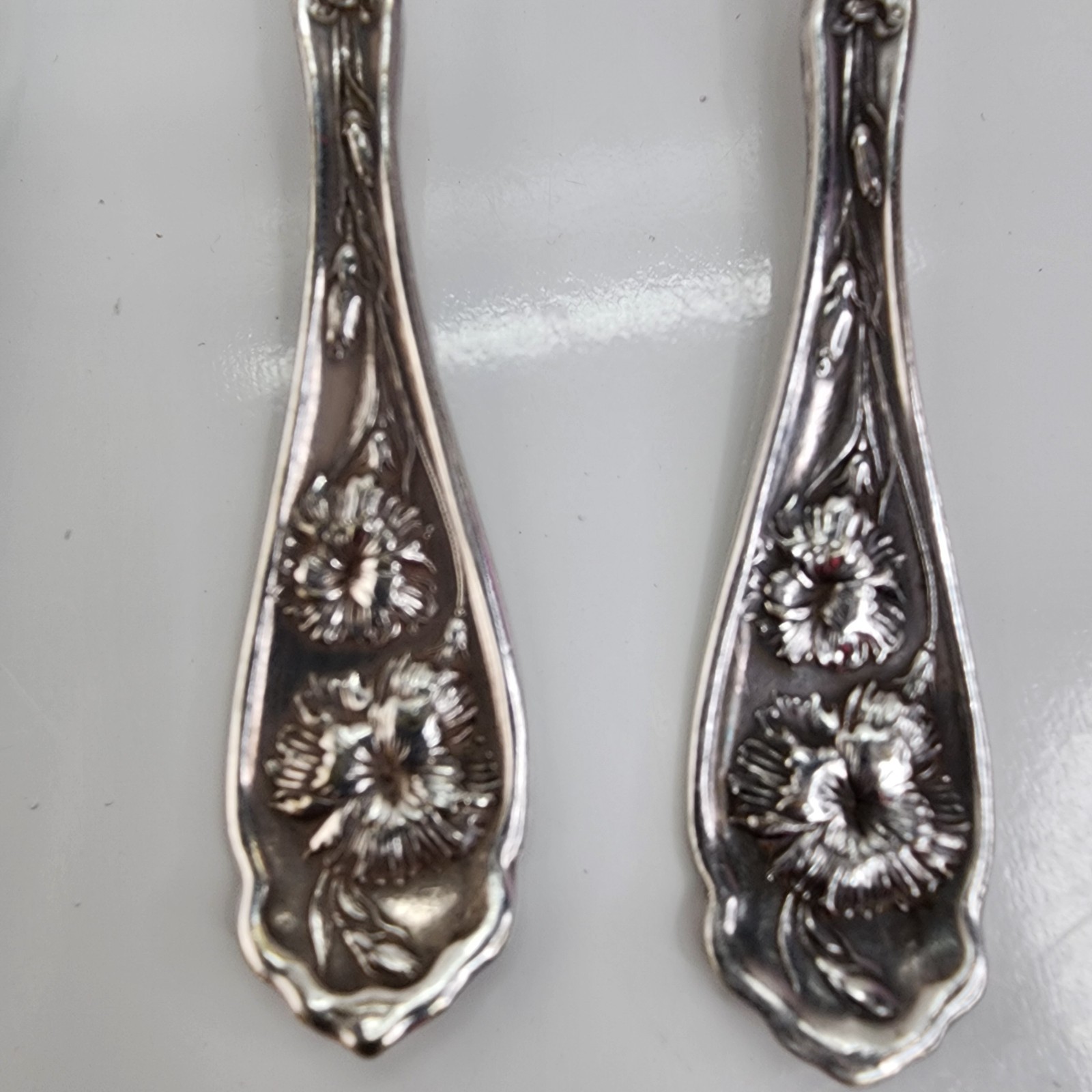 Wm Rogers (W.R.) Carnation 1908 Silverplate Dinner Spoons Set 6 Vintage Crafting