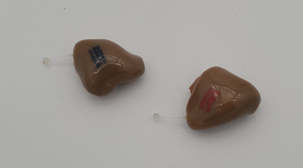 Unitron Hearing Aid ITE In The Ear Pair- Untested