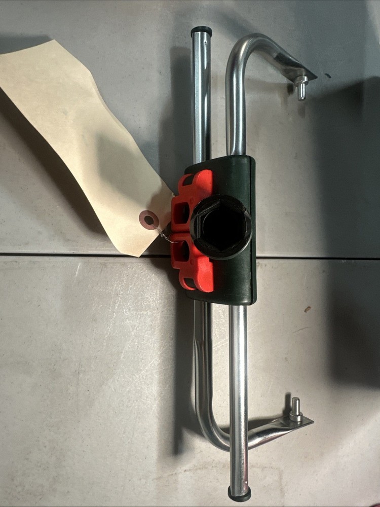 WOOSTER R047 ADJUSTABLE PAINT ROLLER FRAME