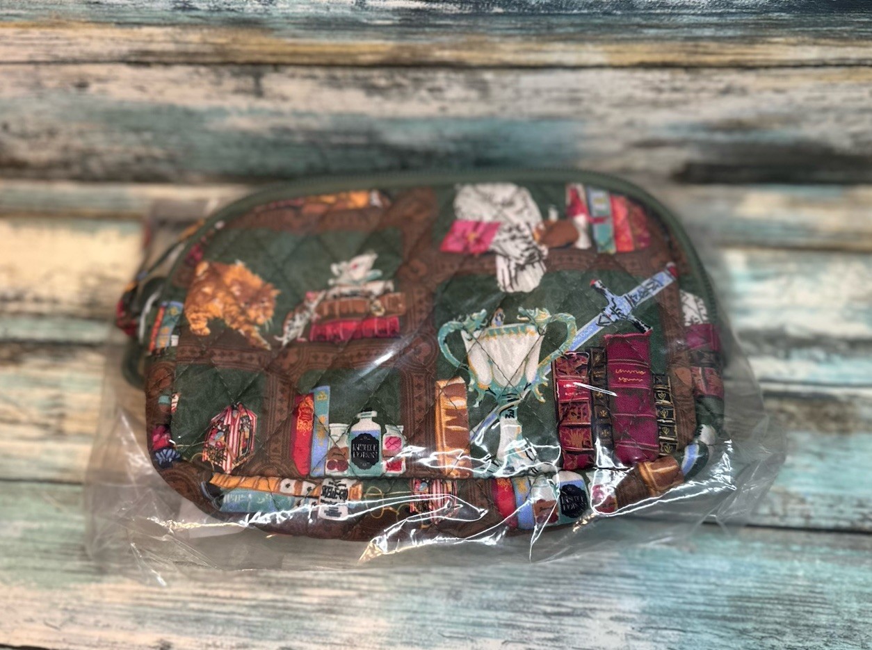 NEW Vera Bradley Woodward Small Belt Bag ⚯ ͛ Harry Potter Hogwarts Library