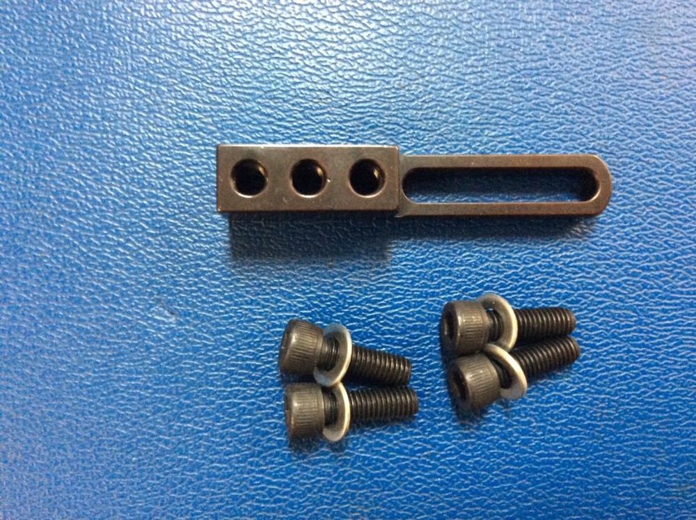 Mounting Bracket for Pfaff machines 145,1245,246,545,526,335 for drop down guide