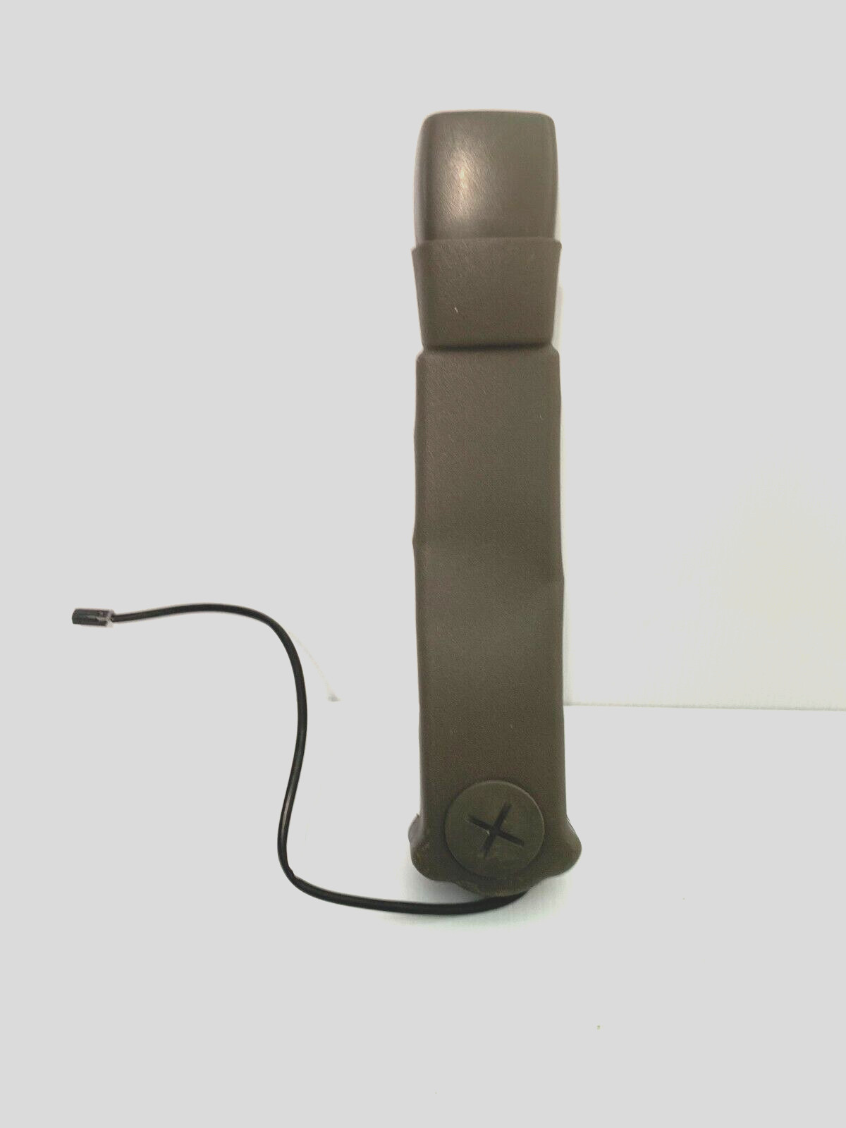 03-10 Chevy Express GMC Savana LF Drivers Side Seat Belt Buckle Latch Receiver