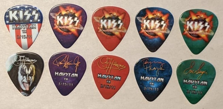 KISS 2011 HOUSTON TX 3-15-11  Hottest Show On Earth GUITAR PICKS
