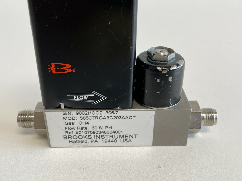 U2: Brooks 5850TR Mass Flow Controller 5850 TR Series