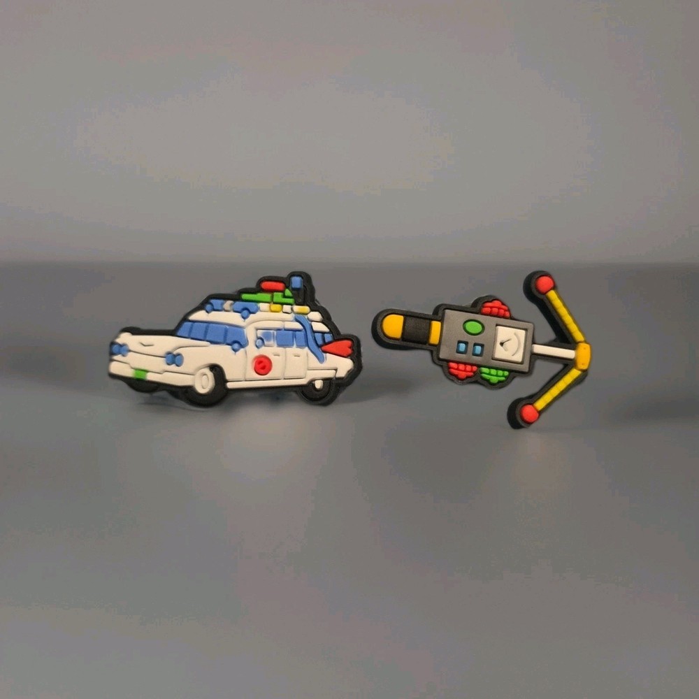 6 Ghosts Busters Jibitiz, Including: 3 GHOST BUSTER PINS