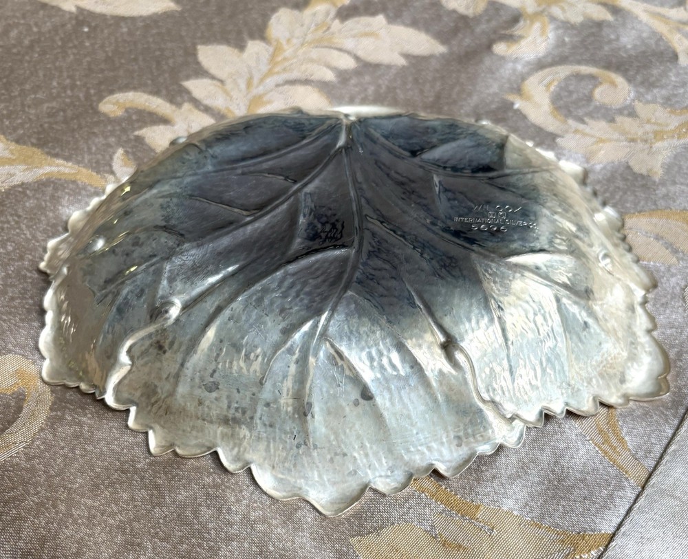 Wilcox International Silver Leaf Dish Silver Plated 7"