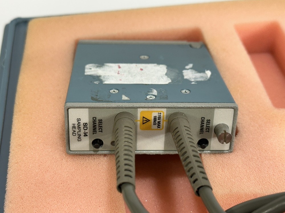 Tektronix SD14 SD-14 Sampling Head with Option 1 in Case