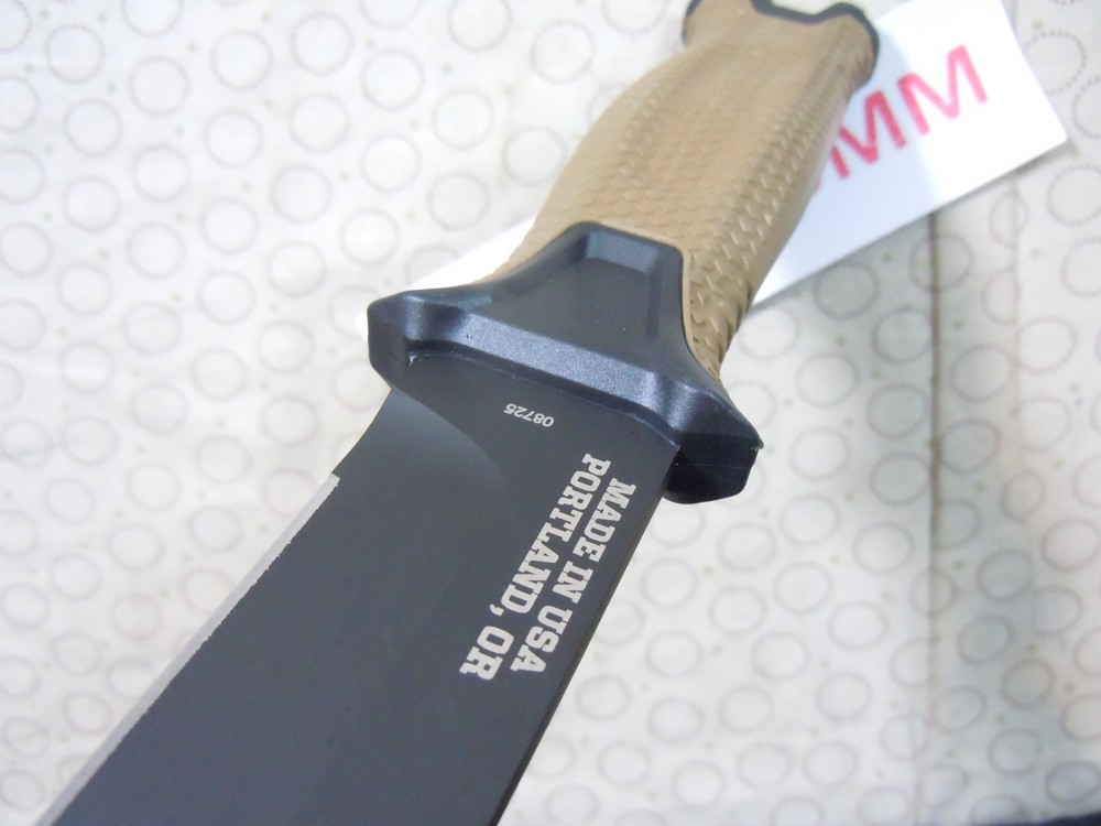GERBER STRONGARM 08725 FIXED BLADE KNIFE.