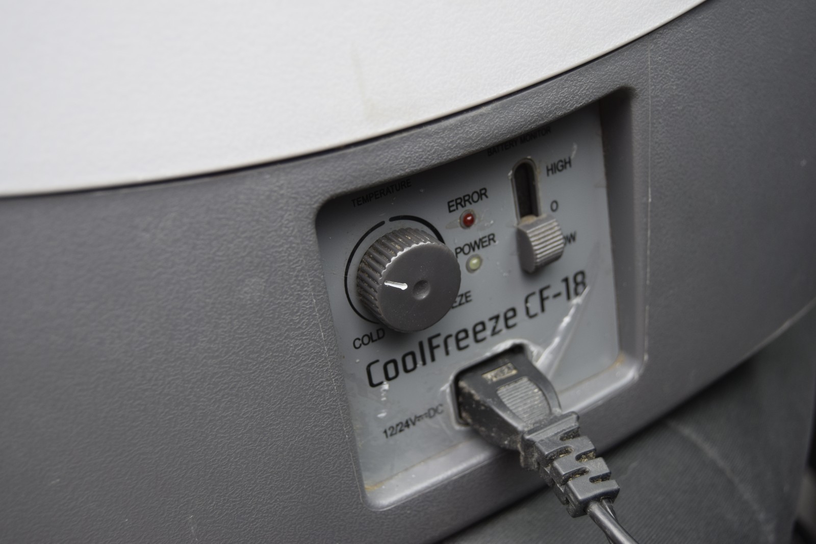 Dometic CF-18 CoolMatic Portable Refrigerator Freezer 12V & 24V DC Cooler *READ*