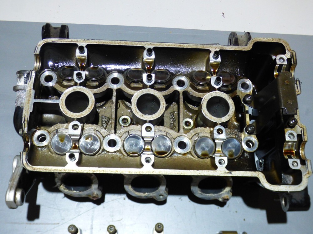 GENUINE TRIUMPH T509 COMPLETE CYLINDER HEAD