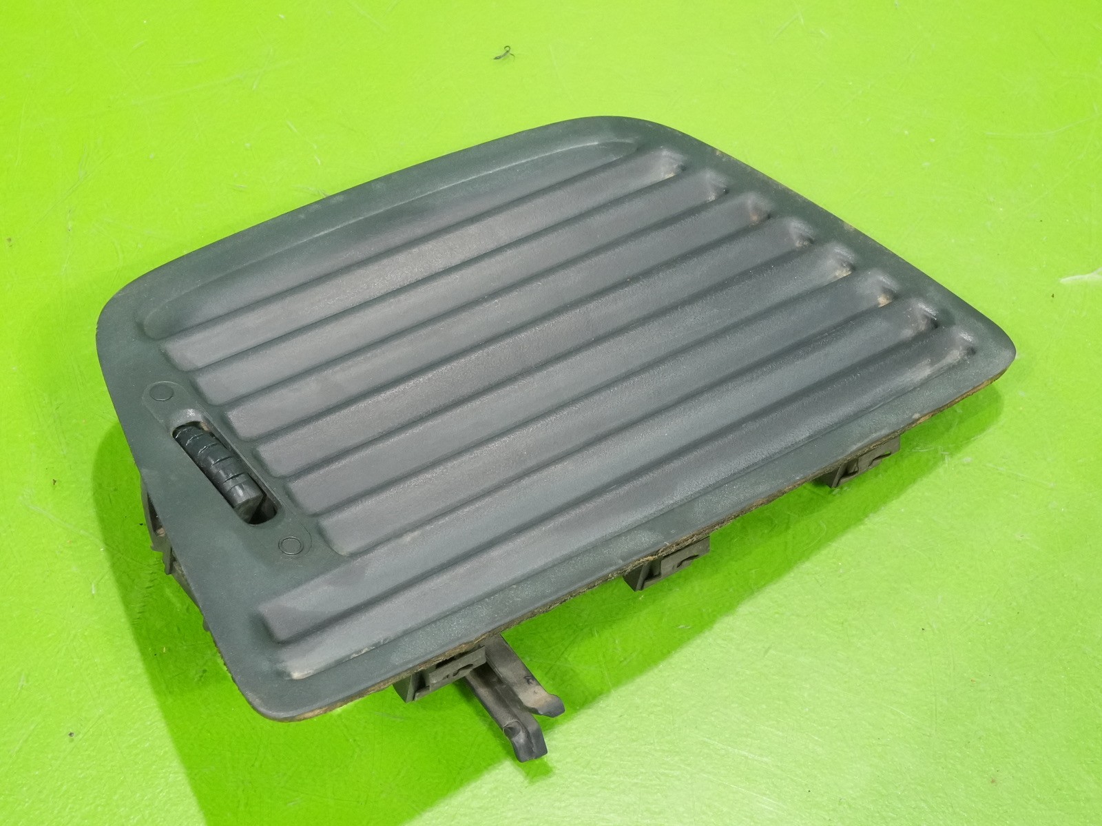 92-95 Civic OEM upper top center dash HVAC air heater AC vent blue