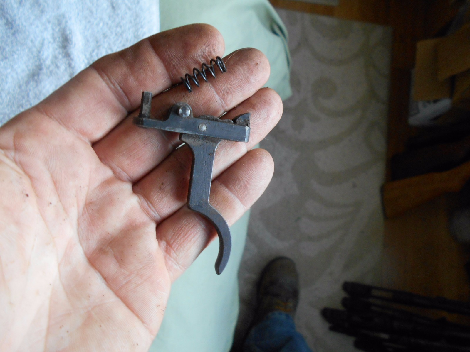 WW2 japanese type 99 arisaka rifle parts complete trigger w rollpin & spring