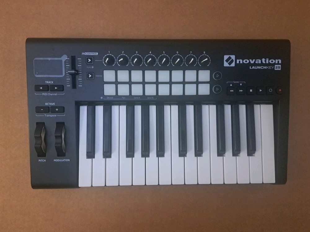 Novation Launchkey 25 MkII USB MIDI controller keyboard