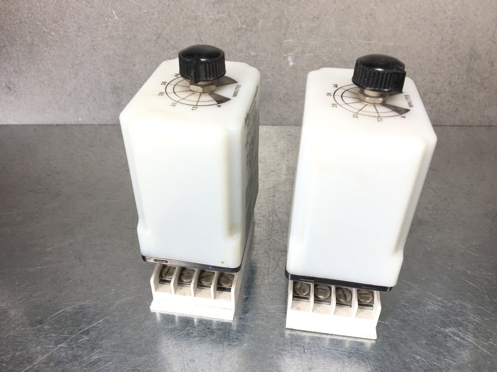 Magnecraft W211CPSOX-42 Time Delay Solid State Relay, 24VDC Input