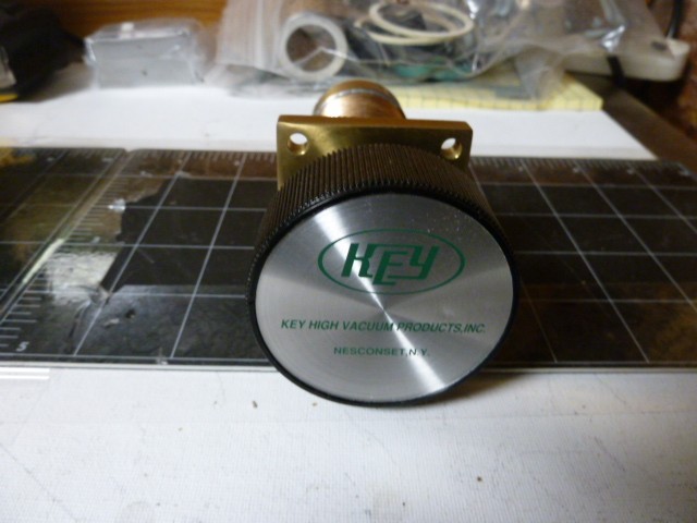 KEY BRASS MANUAL BELLOWS VACUUM VALVE