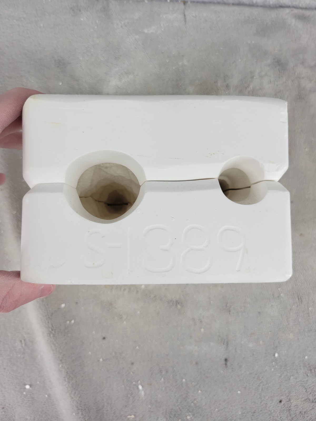 Vintage Ceramic Slip Casting Mold Of Tree Lamp Post & Wreath Scioto S-1389