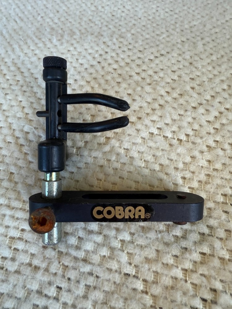 Cobra Dual Prong Flipper Rest