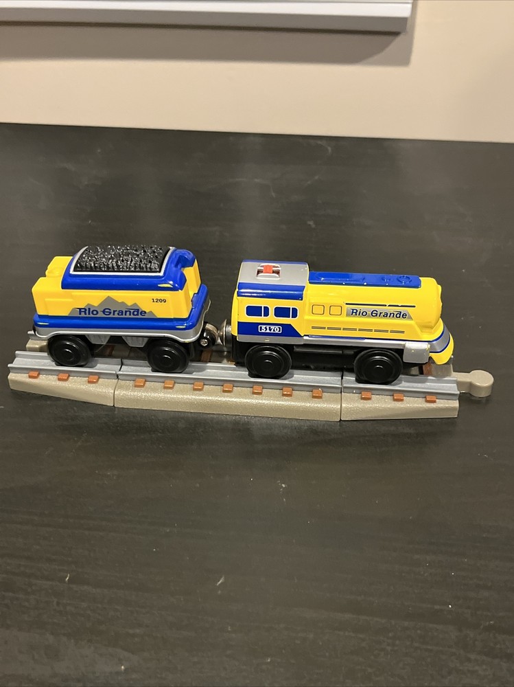 Lionel Rip Grande Train Pack Battery Powered Engine Working Complete