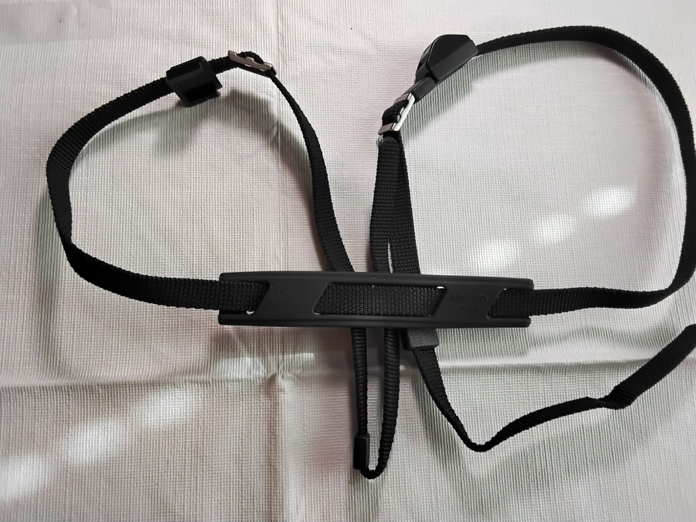 Minolta black camera strap with grip