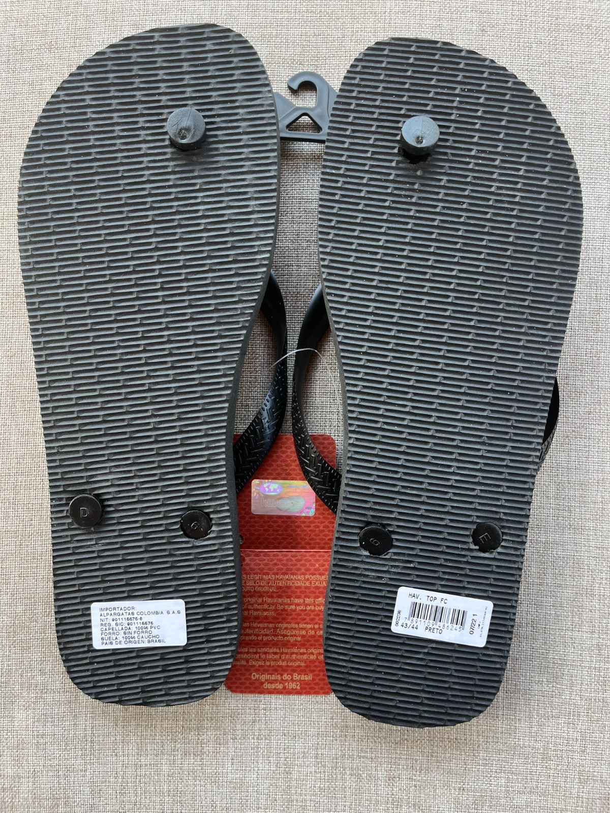 Havaianas Top Flip Flops, Black , Men’s US 11/12 - Brand New