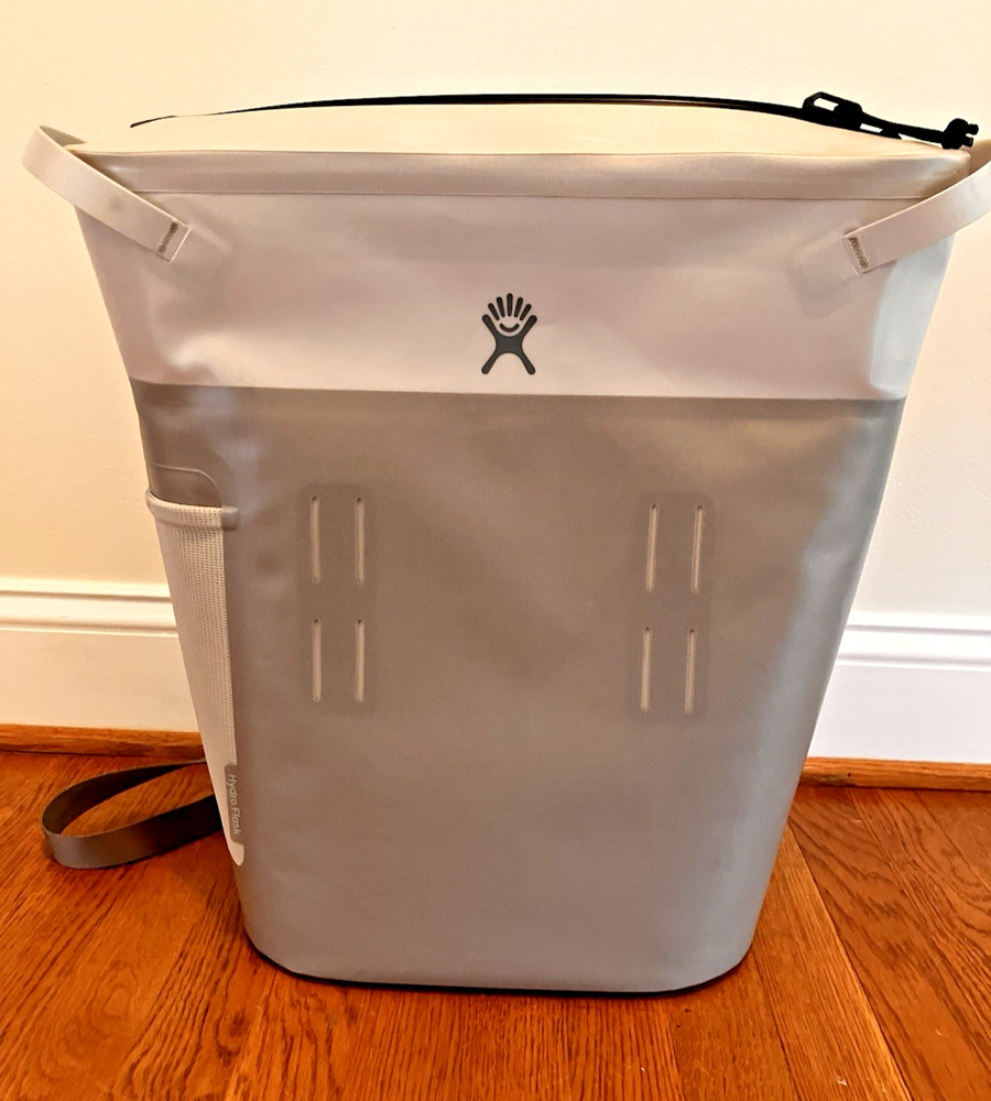 Hydro Flask 20L Day Escape Soft Backpack Cooler Gray