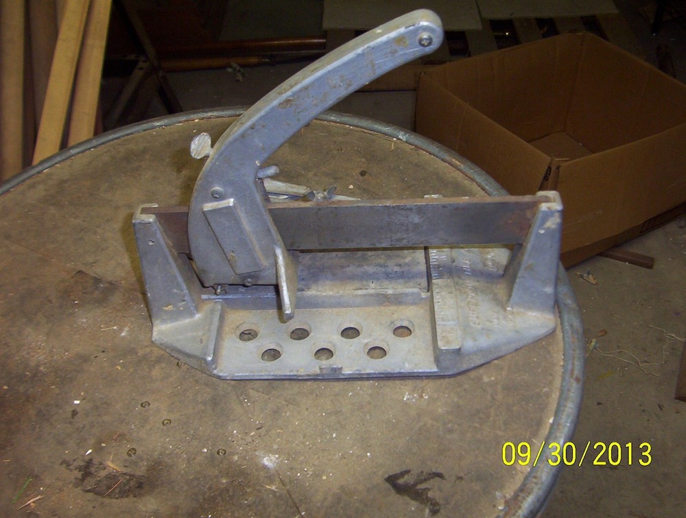 "SUPERIOR" HAND TILE CUTTER/ USED