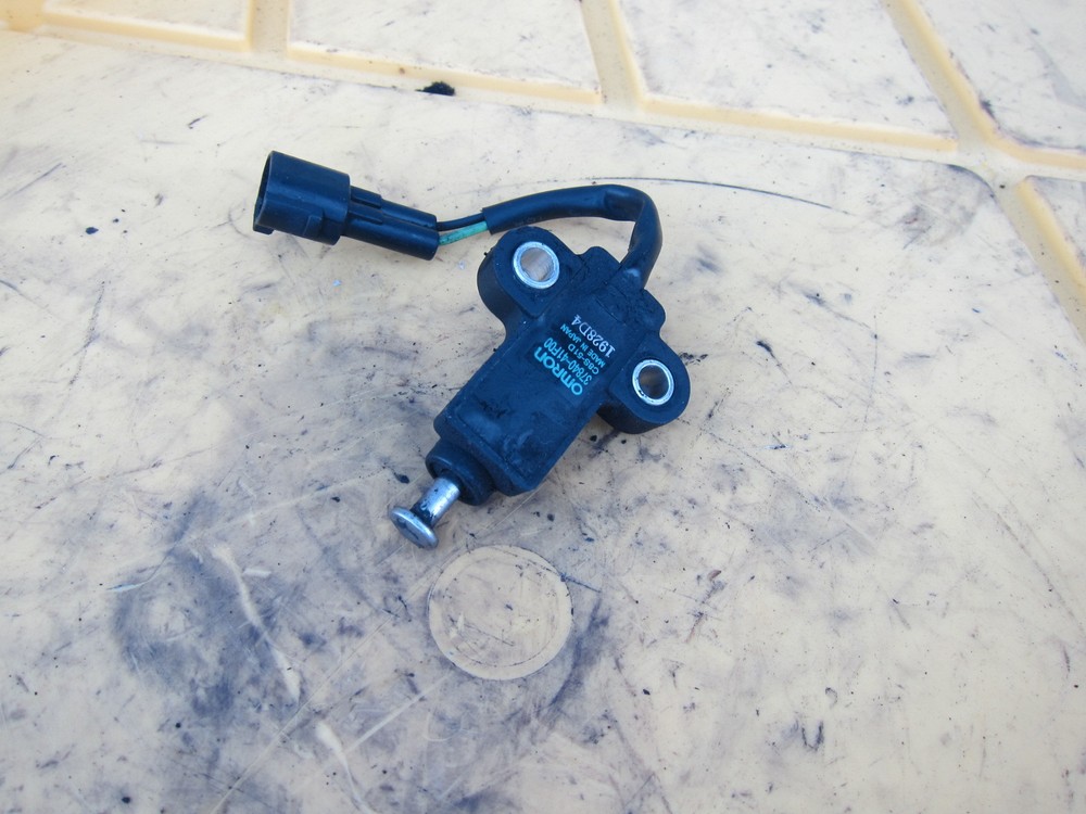 2005 Suzuki Boulevard C50 OEM KICKSTAND SIDE KICK STAND SENSOR