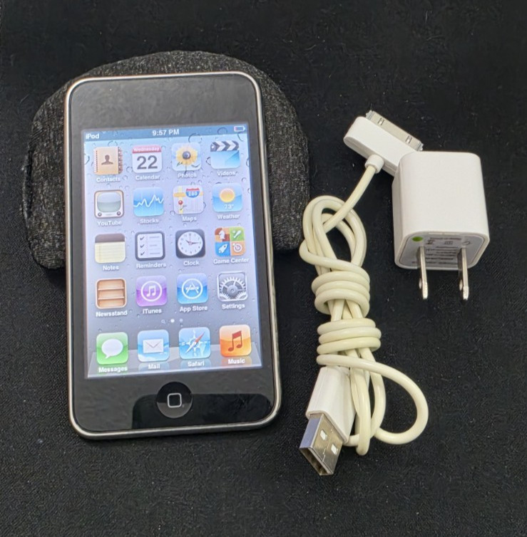 Apple iPod Touch 3rd Generation 64GB Model A1318.